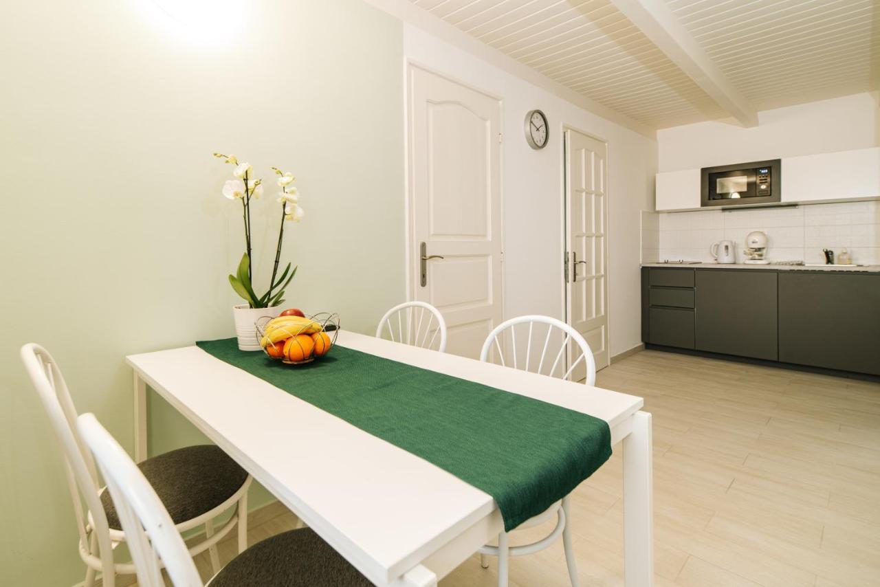Topaz Apartmanhazak Balatongyorok Luaran gambar