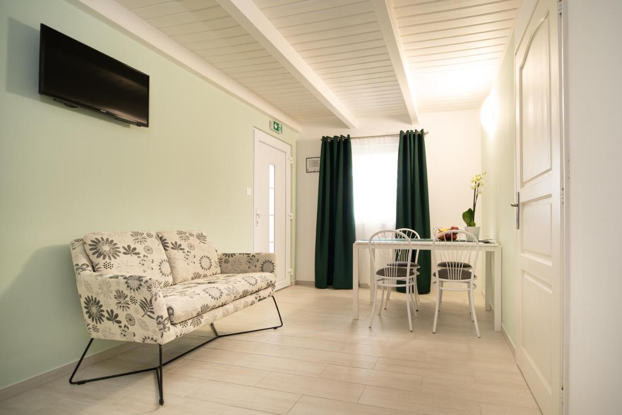 Topaz Apartmanhazak Balatongyorok Luaran gambar